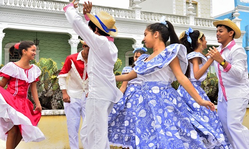 Конференция Cucalambeana Лас-Тунас Куба Путешествие Конференция Cucalambeana Лас-Тунас Куба Путешествие